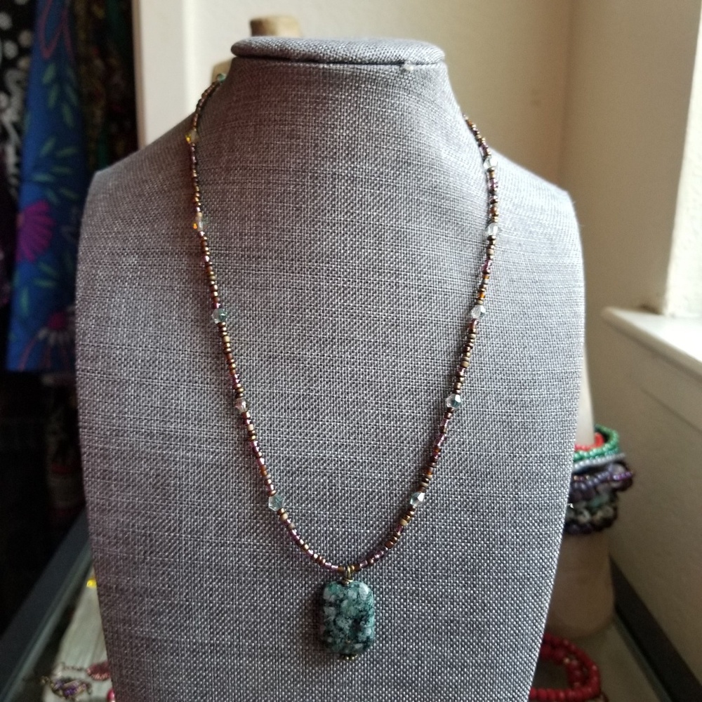Green Jasper Beaded Necklace - Picture 2 of 5